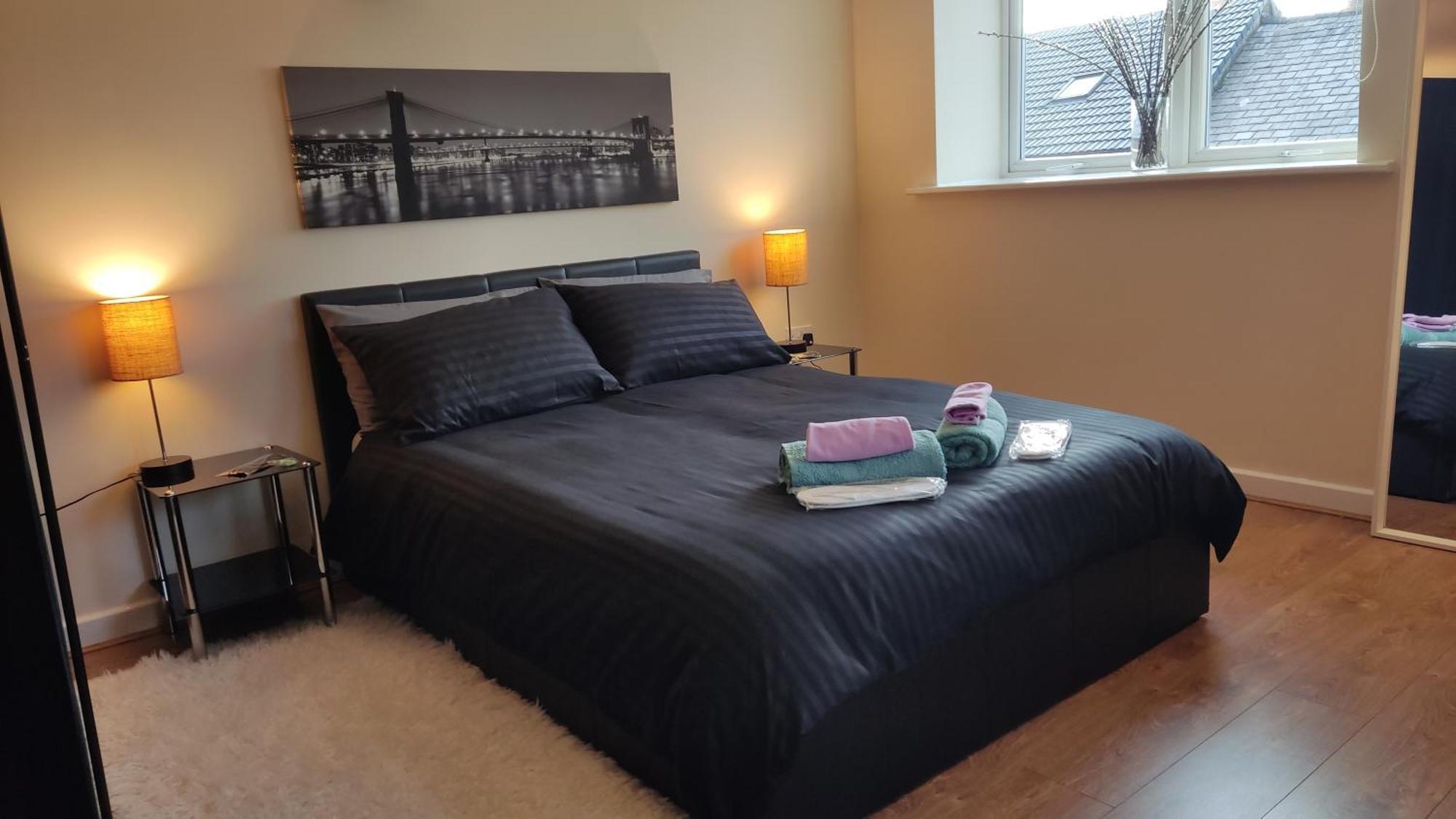 Modern 1-Bed Flat In Wigan Apartment ภายนอก รูปภาพ